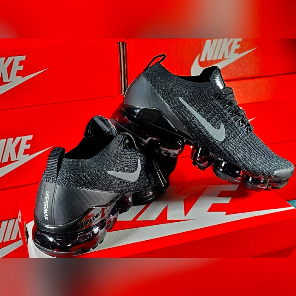 Nike air max vapormax triple black for women sneakers flyknit brand new in box - Picture 4 of 7